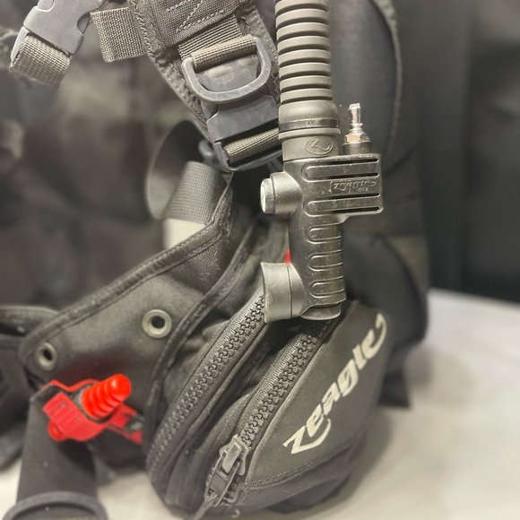 Zeagle Escape Scuba BCD Size Medium/Large - Picture 1 of 9